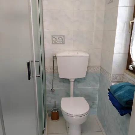 לינה וארוחת בוקר Buonanotte 3*